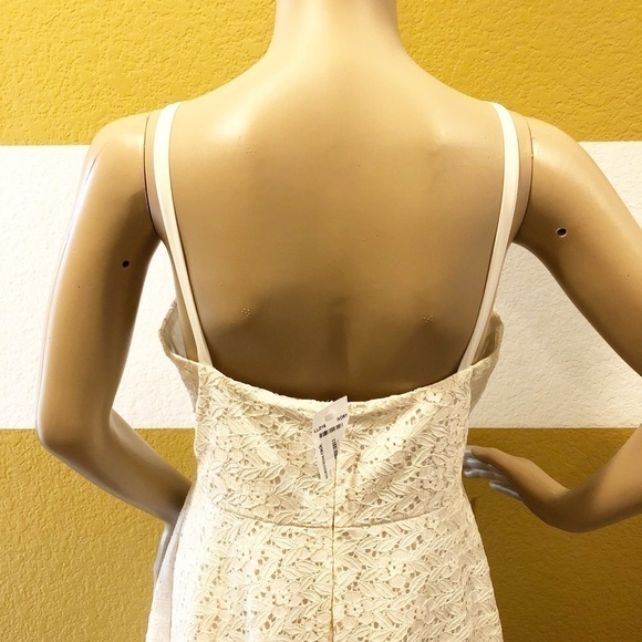NEW The Vanity Room ivory lace dress - Picture 6 of 9